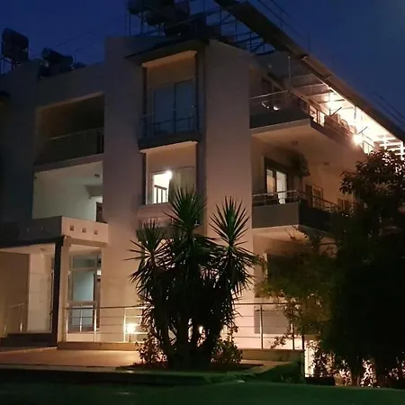 Apartmen In квартира между лесом и морем в кемере Διαμέρισμα