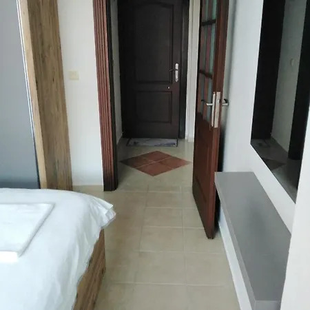Apartmen In квартира между лесом и морем в кемере Διαμέρισμα