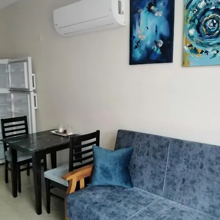Apartmen In квартира между лесом и морем в кемере * Κεμέρ